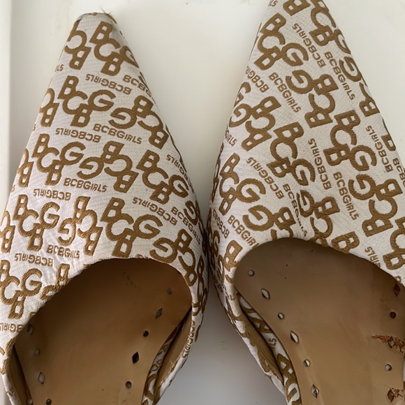 Vintage BCBG  Goldie Mules - Picture 3 of 7